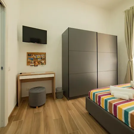 Portanova14 - Historic Center * Nápoly